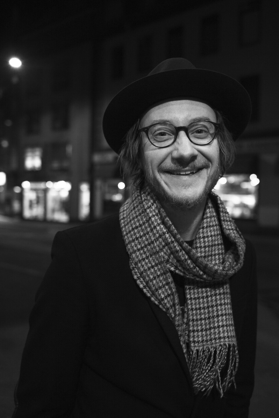 Etter ti år i Norge har Adam Douglas i høst gått fra å være en relativt ukjent amerikaner til å bli kåra til Norges ultimate entertainer. – Det høres supercheezy ut. Men å komme til Norge, føltes som å komme hjem, sier Douglas.