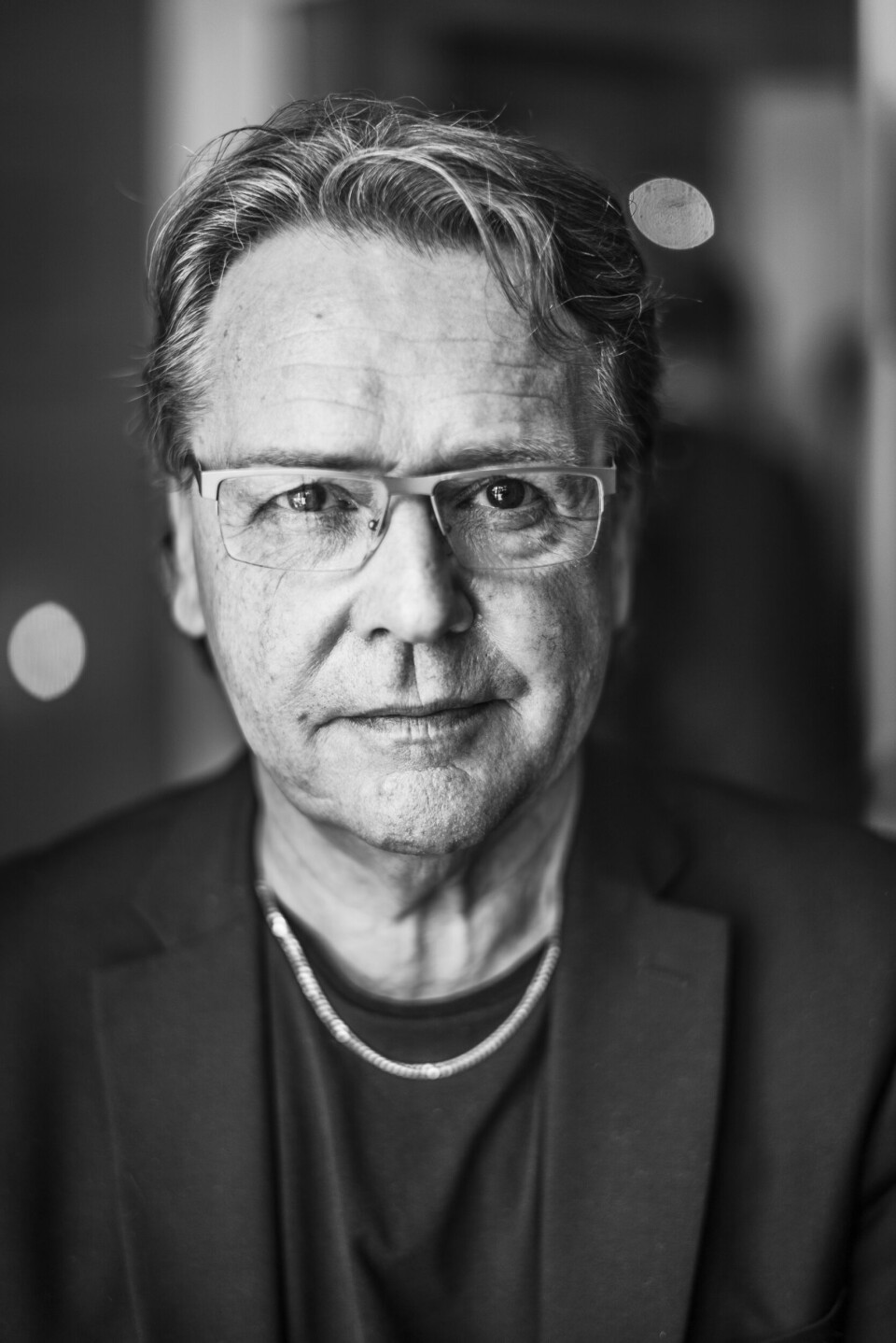 Bjørn Eidsvåg har kalt ham Norges mest musikalske artist. Rolf Løvland flyttet tidlig på 1970-tallet til Hamar for å bli trommeslager i koret Tvers, og være i nærheten av sitt musikalske forbilde. Arnold Børud har alltid skrevet sanger for å forkynne den kristne troen.