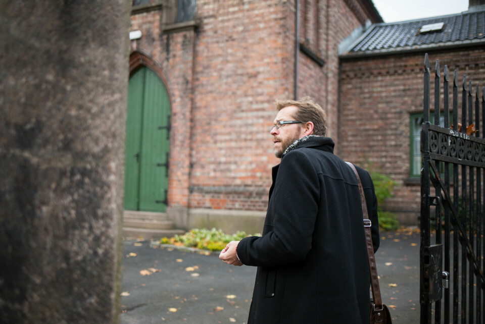 Nå er vi ved Hellige Olga, den russisk-ortodokses menigheten som leier lokaler av Den norske kirke. Som de fleste andre steder, er dørene stengt.