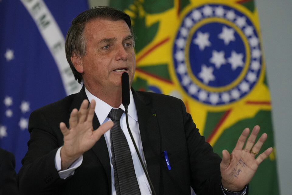 SVFEIET VIRUSET: President Jair Bolsonaro under et folkemøte ved presidentpalasset i in Brasilia. Foto: AP / NTB President Jair Bolsonaro under et folkemøte ved presidentpalasset i in Brasilia. Foto: AP / NTB