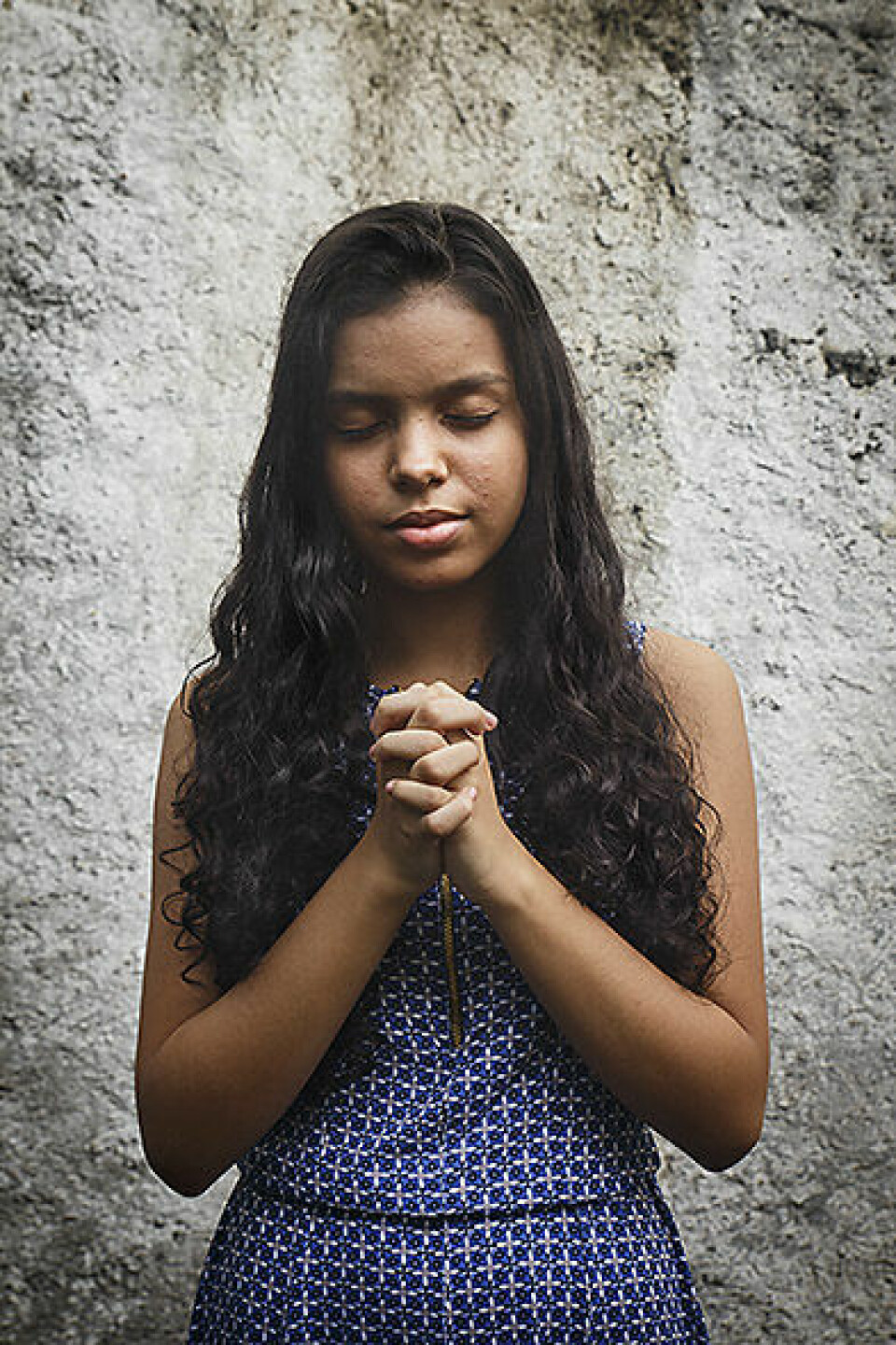 Alani Santos er en av mange barnepredikanter som trekker mennesker til pinsekirkene i Brasil. Foto: Simon Johansen