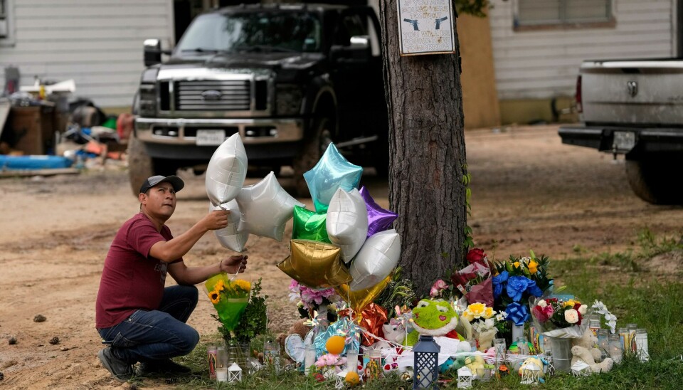 Fem mennesker, blant dem en ni år gammel gutt, ble drept da en 38 år gammel nabo stormet inn og åpnet ild i et bolighus i Cleveland i Texas i mai. Fem mennesker, blant dem en ni år gammel gutt, ble drept da en 38 år gammel nabo stormet inn og åpnet ild i et bolighus i Cleveland i Texas i mai. Foto: AP / NTB
