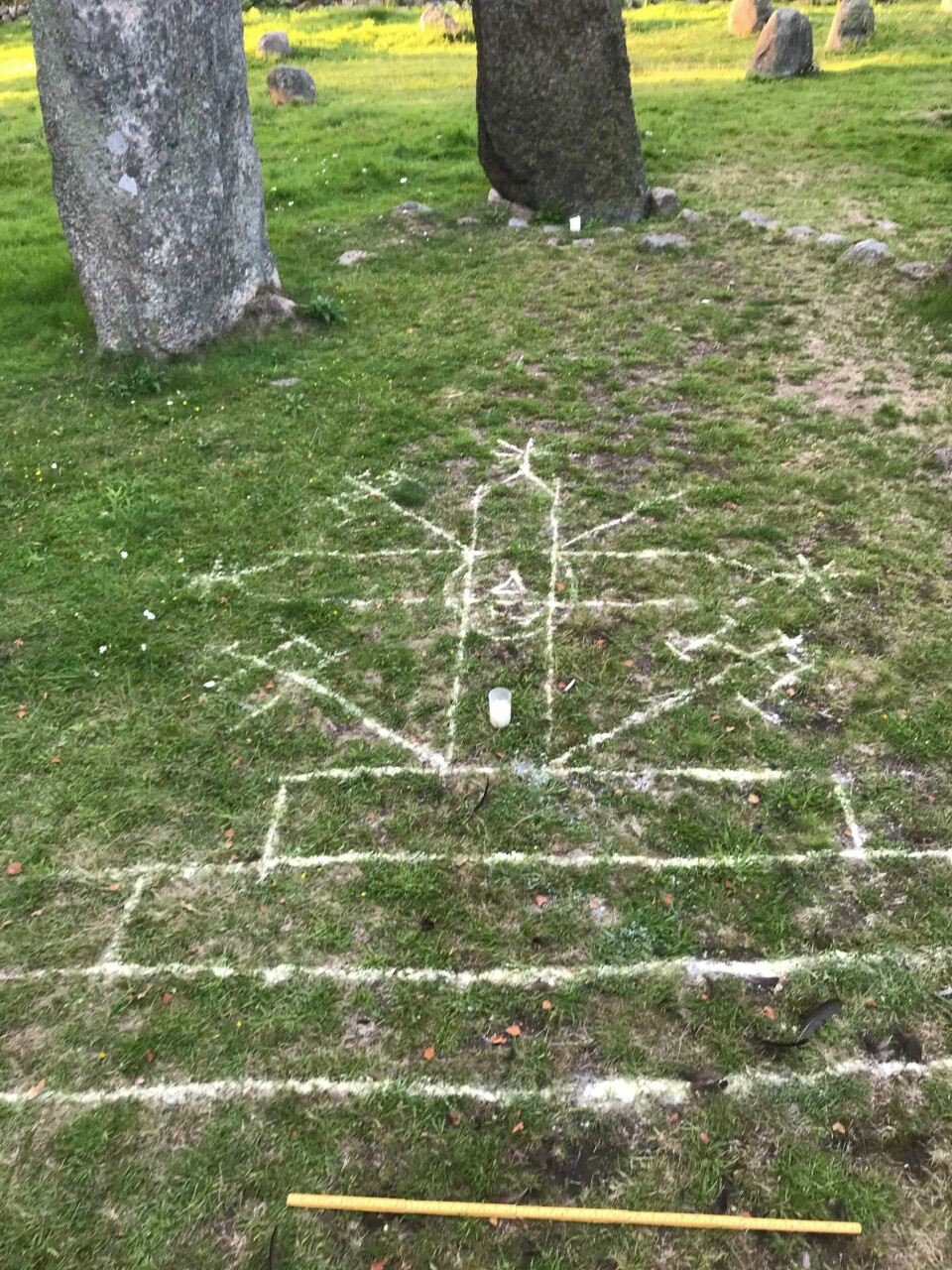 Turgåer fant halshogget hane og voodoo-symboler på fredet kulturminne ###