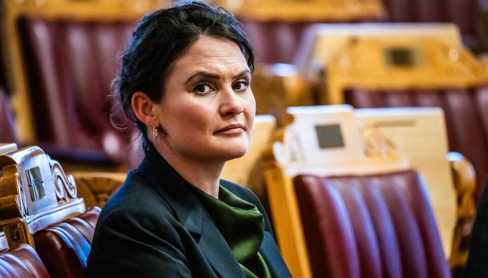 – Mobiltelefonen har ingen naturlig plass i norsk skolehverdag. Jeg er trygg på at norske kommuner og fylkeskommuner følger nasjonale faglige anbefalinger, sier kunnskapsminister Kari Nessa Nordtun (Ap). Foto: Ole Berg-Rusten / NTB – Mobiltelefonen har ingen naturlig plass i norsk skolehverdag. Jeg er trygg på at norske kommuner og fylkeskommuner følger nasjonale faglige anbefalinger, sier kunnskapsminister Kari Nessa Nordtun (Ap). Foto: Ole Berg-Rusten / NTB