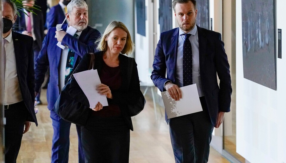 Litauens utenriksminister Gabrielius Landsbergis (til høyre) vil be om Norge og Anniken Huitfeldts støtte til et forsøk på å gjenoppta skipstrafikken og mateksporten fra den ukrainske havnebyen Odesa, som blokkeres av russerne. Arkivfoto: Lise Åserud / NTB Krigen i Ukraina dannet bakteppet for møtet mellom Anniken Huitfeldt og Litauens utenriksminister Gabrielius Landsbergis i Vilnius. Foto: Lise Åserud / NTB