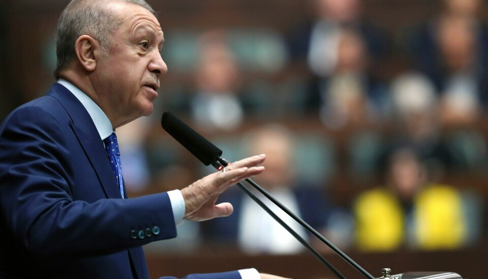 MOTSTAND: Tyrkias president Recep Tayyip Erdogan har gjort det klart at Tyrkia er motstandere av at Sverige og Finland melder seg inn i Nato. Tyrkias president Recep Tayyip Erdogan har gjort det klart at Tyrkia er motstandere av at Sverige og Finland melder seg inn i Nato. Foto: Turkish Presidency via AP Photo/NTB