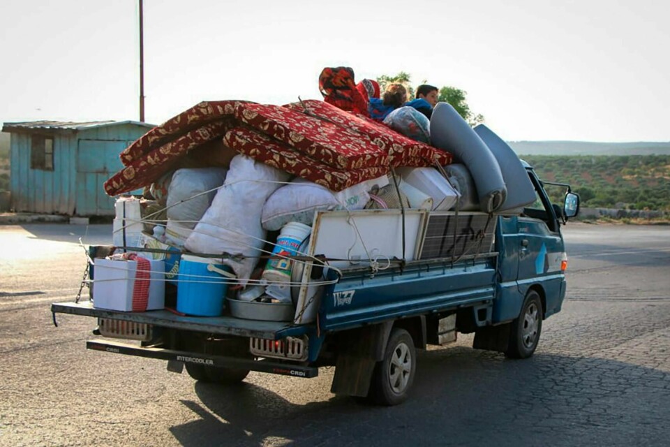 Flyktninger drar fra Jabal al-Zawiya i Syria.