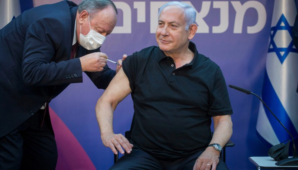 Israels statsminister Benjamin Netanyahu ble vaksinert 9. januar, som den første i Israel. Siden da har to millioner israelere fått vaksine.