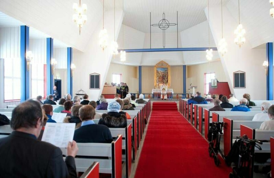 Gudstjeneste: Kvensk gudstjeneste i Børselv, ei bygd ved Porsangerfjorden i Finnmark. Bygda har en betydelig kvensktalende befolkning, og her ligger Kvensk institutt, nasjonalt senter for kvensk språk og kultur. Her ligger også Børselv kirke som brukes aktivt av befolkninga. Kvener