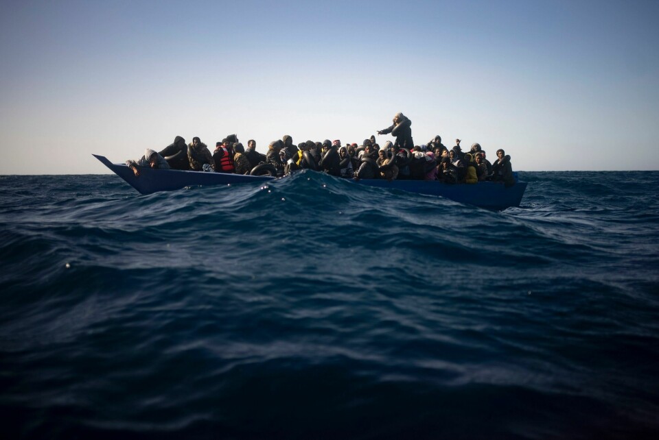 REDDET: Migranter og flyktninger fra Eritrea, Egypt, Syria og Sudan ble reddet av et redningsskip fra den spanske hjelpeorganisasjonen Open Arms utenfor Libya 2. januar. Nå skal Ocean Viking være det eneste redningsskipet i området.