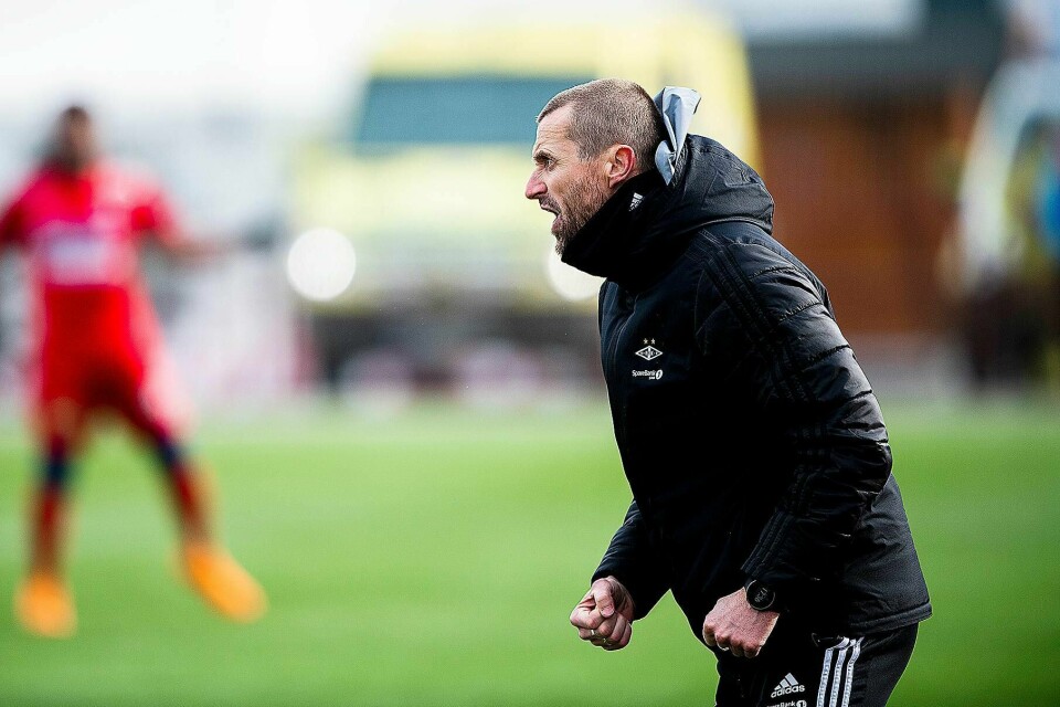 KROPPSSPRÅK: Det er lett å bli forknytt når man er ansatt for å forbedre det som allerede er best, noe som langt på vei er stillingsinstruksen til Rosenborg-trener Eirik Horneland.