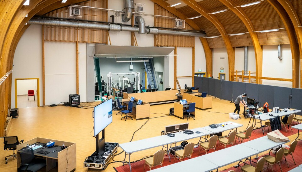 Nok en gang er gymsalen i Skien fengsel bygget om til rettslokale. Der skal Telemark tingrett behandle Anders Behring Breiviks begjæring om prøveløslatelse fra terrordommen etter 22. juli-angrepene. Foto: Ole Berg-Rusten / NTB Foto: Ole Berg-Rusten / NTB