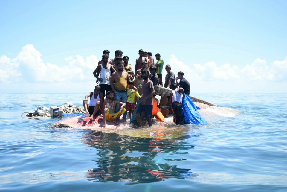 Minst 69 rohingya-flyktninger ble torsdag reddet fra sjøen utenfor vestkysten av Indonesia. Foto: Reza Saifullah / AP / NTB Minst 69 rohingya-flyktninger ble torsdag reddet fra sjøen utenfor vestkysten av Indonesia. Foto: Reza Saifullah / AP / NTB
