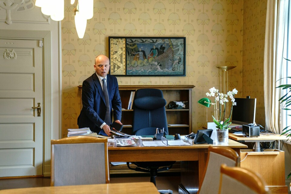 KRITIKK: Finansminister Trygve Slagsvold Vedum svarer ikke på kritikken, men angriper i stedet budbringerne, skriver Vårt Land på lederplass. Finansminister Trygve Slagsvold Vedum.