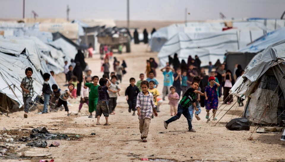FRANSK RETUR: Barn ved teltene i den overfylte og voldsherjede al-Hol-leiren i Syria. Tirsdag hentet Frankrike franske 35 barn med 16 mødre fra leiren. Barn ved teltene i den overfylte og voldsherjede al-Hol-leiren i Syria. Tirsdag hentet Frankrike franske 35 barn med 16 mødre fra leiren. Foto: Baderkhan Ahmad / AP / NTB