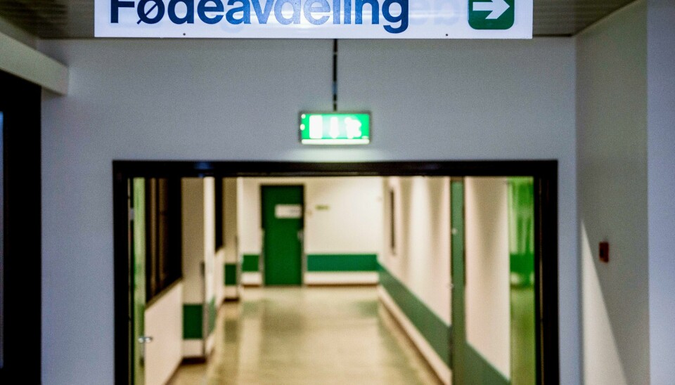 TREKKER SEG: Det har i lengre tid vært bemanningsproblemer på fødeavdelingen i Kristiansund, som har ført til at den har måttet holde stengt. Tre ledere for sykehusene i Molde og Kristiansund trekker seg nå som følge av situasjonen. Bildet er et illustrasjonsfoto. TREKKER SEG: Det har i lengre tid vært bemanningsproblemer på fødeavdelingen i Kristiansund, som har ført til at den har måttet holde stengt. Tre ledere for sykehusene i Molde og Kristiansund trekker seg nå som følge av situasjonen. Bildet er et illustrasjonsfoto.