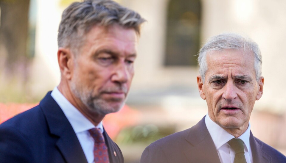 Statsminister Jonas Gahr Støre og olje- og energiminister Terje Aasland møtte torsdag pressen etter et møte med representanter fra selskapene Equinor, Aker BP og Vår Energi om strømsituasjonen. Fredag klokka 10 legger regjeringen fram en plan for strømstøttetiltak til bedrifter. Foto: Javad Parsa / NTB Statsminister Jonas Gahr Støre og olje- og energiminister Terje Aasland møtte torsdag pressen etter et møte med representanter fra selskapene Equinor, Aker BP og Vår Energi om strømsituasjonen. Fredag klokka 10 legger regjeringen fram en plan for strømstøttetiltak til bedrifter. Foto: Javad Parsa / NTB