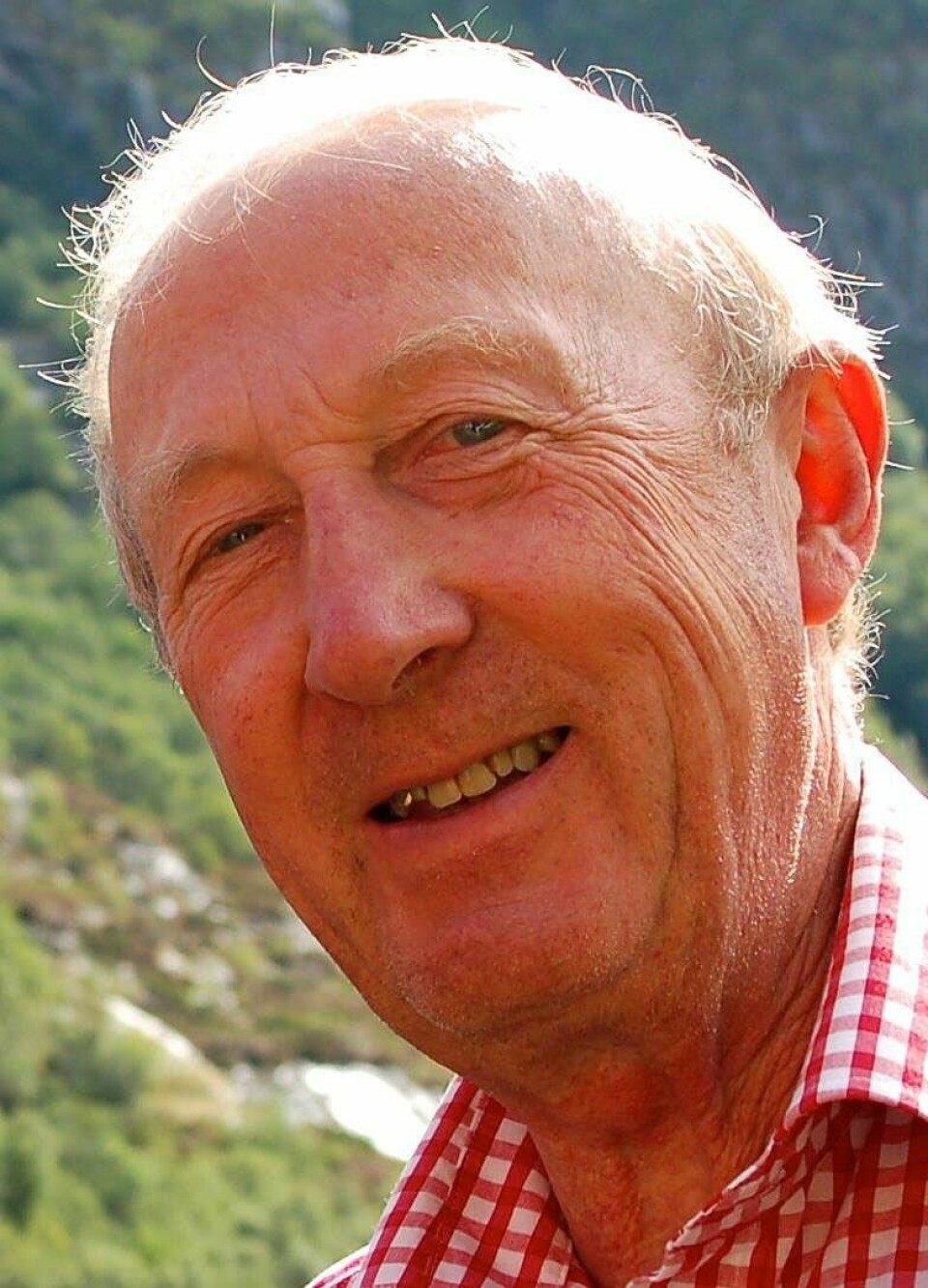 Tre ting var spesielt viktig for Kjell: Familien, menigheten og Vårt Land, skriver Jan Arild Holbek om Kjell Hagen, som døde lørdag 13. februar.