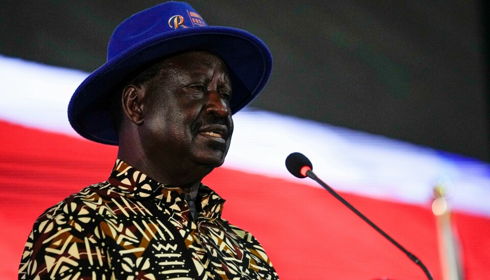Kenyas presidentkandidat Raila Odinga kaller valgresultatet en parodi og nekter å erkjenne nederlag. Foto: Ben Curtis / AP / NTB Kenyas presidentkandidat Raila Odinga kaller valgresultatet en parodi og nekter å erkjenne nederlag. Foto: Ben Curtis / AP / NTB