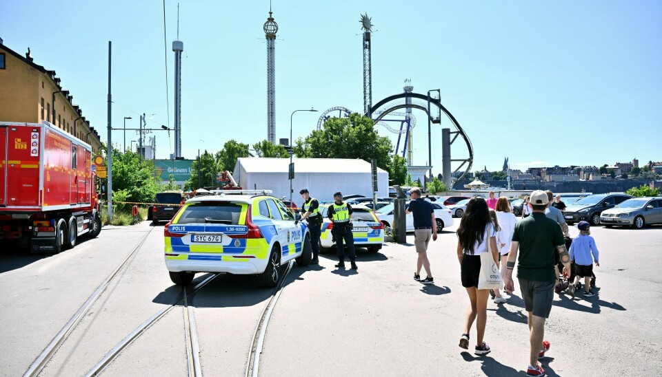 Én person omkom og flere ble skadd da en berg-og-dalbane på fornøyelsesparken Gröna Lund i Stockholm sporet av søndag. Foto: Claudio Bresciani/TT / NTB Én person omkom og flere ble skadd da en berg-og-dalbane på fornøyelsesparken Gröna Lund i Stockholm sporet av søndag. Foto: Claudio Bresciani/TT / NTB