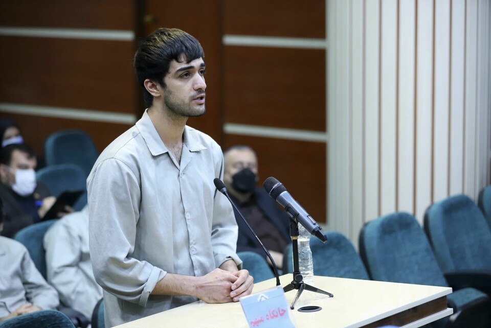 Mohammad Mehdi Karami ble henrettet lørdag etter å ha blitt funnet skyldig i å ha satt fyr på en vaktbu under en demonstrasjon i byen Karaj 30. november. En vakt ble drept. Foto: AP / NTB Mohammad Mehdi Karami ble henrettet lørdag etter å ha blitt funnet skyldig i å ha satt fyr på en vaktbu under en demonstrasjon i byen Karaj 30. november. En vakt ble drept. Foto: AP / NTB