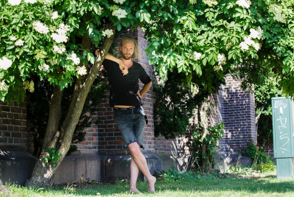 – Første gangen jeg møtte Filip, kom han kjørende i en gammel folkevogn der det stod Jesus lever på panseret, forteller Einar Stenseng humrende om bandkamerat Filip Ring.