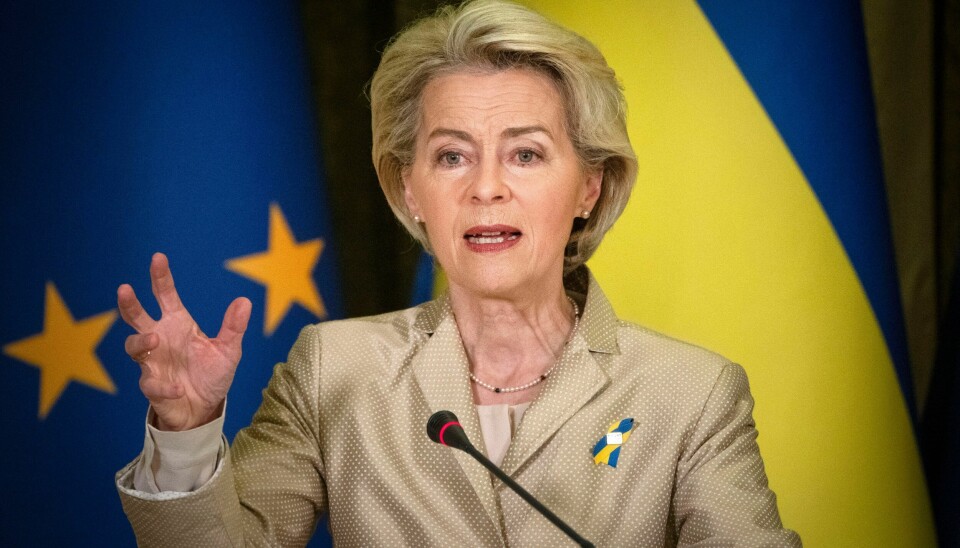 EU-kommisjonens president Ursula von der Leyen går inn for å åpne medlemskapsforhandlinger med Ukraina. Foto: Jefrem Lukatskyj / AP / NTB EU-kommisjonens president Ursula von der Leyen går inn for å åpne medlemskapsforhandlinger med Ukraina. Foto: Jefrem Lukatskyj / AP / NTB