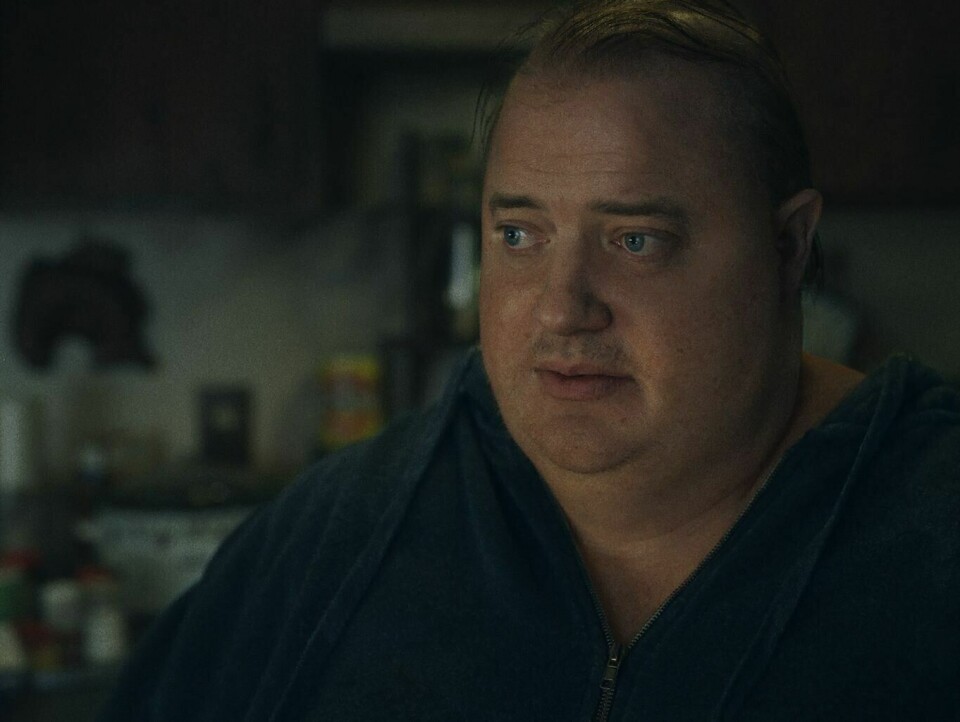 OM KROPP OG SJEL: Regissør Darren Aronofskys empatiske prosjekt er å vise oss den følsomme Charlie (Brendan Fraser) inni hans digre, døende kropp. .