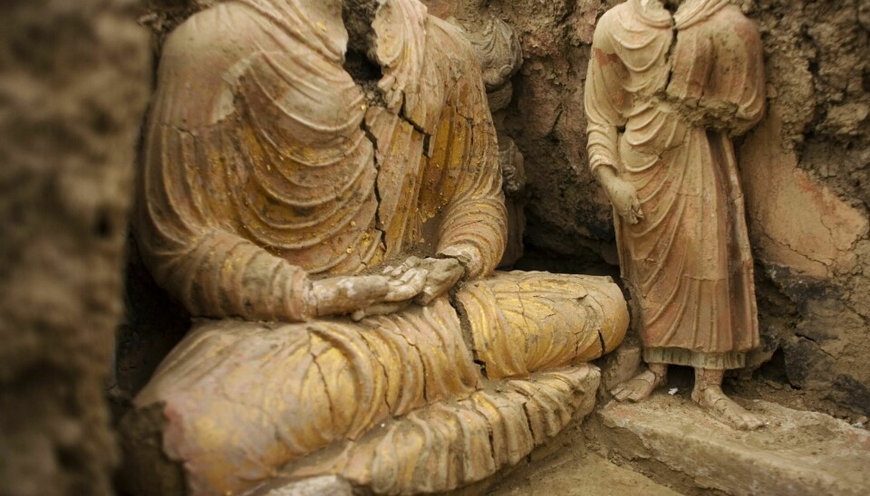 STATUER: I Mes Aynek-dalen i sør-Kabul står det Buddha-statuer inne i et eldgammelt tempel. Dalen er rik på kobber, som ikke foreløpig har blitt utvinnet. Aghanistan Kina