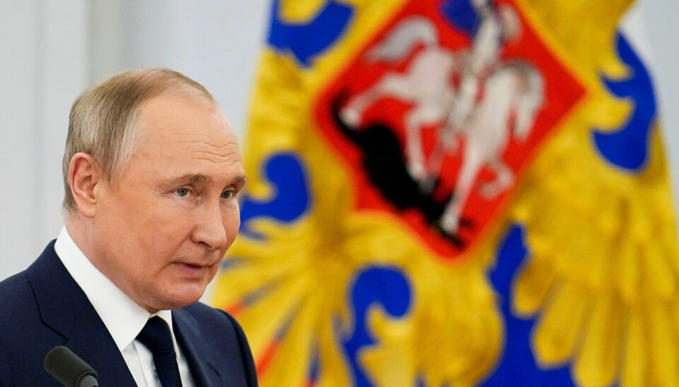 Vladimir Putin sa tirsdag til FNs generalsekretær at han fortsatt håper krigen i Ukraina kan avsluttes ved forhandlingsbordet, men at flere ting må på plass før han kan treffe Volodymyr Zelenskyj. Arkivfoto: Aleksander Zemlianitsjenko / AP / NTB Vladimir Putin sa tirsdag til FNs generalsekretær at han fortsatt håper krigen i Ukraina kan avsluttes ved forhandlingsbordet, men at flere ting må på plass før han kan treffe Volodymyr Zelenskyj. Arkivfoto: Aleksander Zemlianitsjenko / AP / NTB