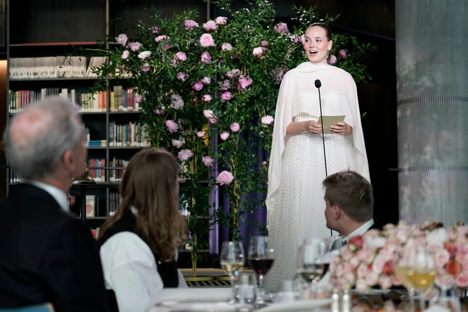 TALE: Prinsesse Ingrid Alexandra holdt tale på regjeringens festarrangement for å feire hennes myndighetsdag, på Deichman Bjørvika, Oslos hovedbibliotek.Prinsessen Ingrid Alexandra fylte 18 år 21. januar 2022. Oslo 20220616. Prinsesse Ingrid Alexandra holder tale på regjeringens festarrangement i forbindelse med hennes myndighetsdag som holdes på Deichman Bjørvika, Oslos hovedbibliotek.Prinsessen Ingrid Alexandra fylte 18 år 21. januar 2022. Markeringene av myndighetsdagen ble utsatt til juni på grunn av smittesituasjonen og koronarestriksjonene.Foto: Håkon Mosvold Larsen / NTB / POOL