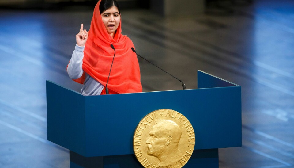 FREDSFRISEN: Malala Yousafzai (17) og Kailash Satyarthi mottok Nobels fredspris 2014 i Oslo. Her holder Malala Yousafzai sin tale i Oslo rådhus. Malala Yousafzai mottok Nobels fredspris 2014 for sin innsats for jenters rett til utdanning. Nå taler hun afghanske kvinners og jenters sak. Hun frykter hva som vil skje med dem når Taliban nå har tatt makten i landet.Arkivfoto: Heiko Junge / NTB