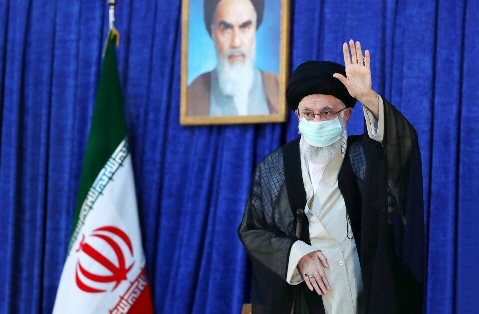 IRAN: Ayatolla Ali Khamenei er Irans øverste leder, som er statsoverhode med makt over blant annet rettsapparatet. Ayatolla Ali Khamenei er Irans øverste leder, som er statsoverhode med makt over blant annet rettsapparatet. Arkivfoto: Office of the Iranian Supreme Leader via AP / AP / NTB