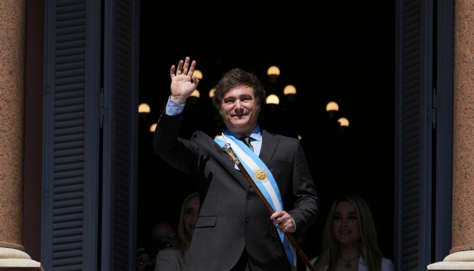 Milei ble tatt i ed som Argentinas president i desember. Nå inviterer han paven på besøk. Foto: Matilde Campodonico / AP / NTB Milei ble tatt i ed som Argentinas president i desember. Nå inviterer han paven på besøk. Foto: Matilde Campodonico / AP / NTB