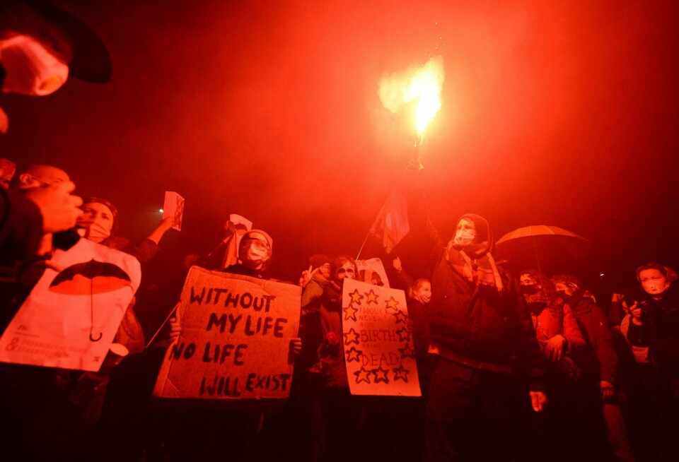 Demonstrasjonene mot innstrammingene i abortloven har pågått i flere dager. Foto: AP