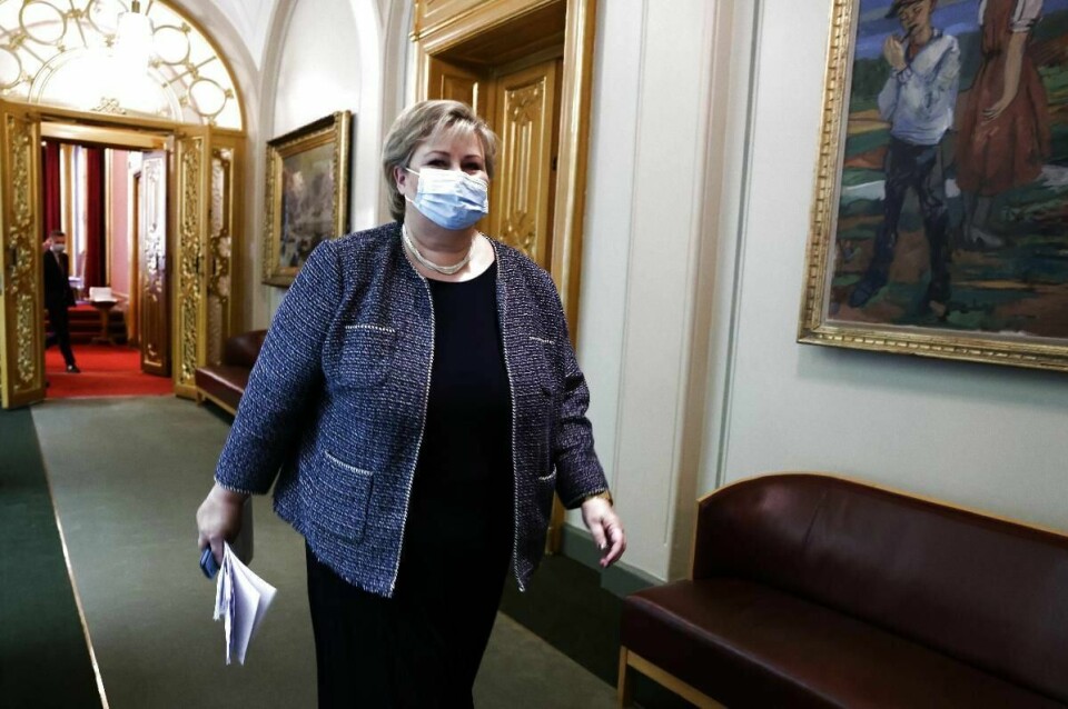Statsminister Erna Solberg kalte situasjonen dramatisk da hun torsdag redegjorde for Stortinget om regjeringens håndtering av koronapandemien. Samtidig presenterte hun en rekke nye og strengere tiltak som regjeringen håper skal bremse spredningen av viruset.