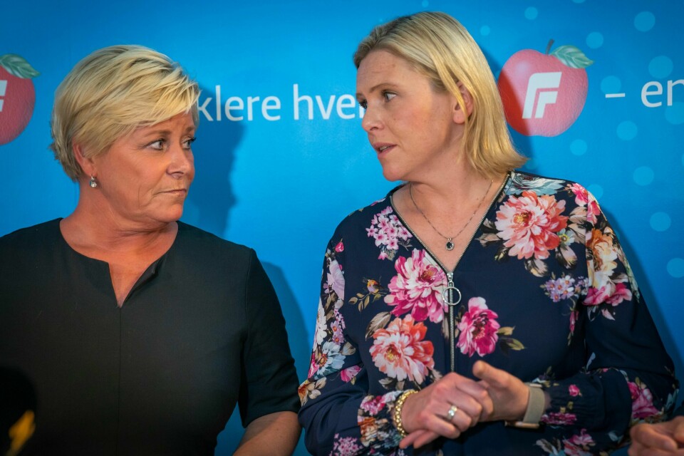 Siv Jensen og Sylvi Listhaug har begge forhandlet om statsbudsjettet med regjeringen. Partiet satt seg til forhandlingsbordet med regjeringspartiene med krav om å kutte støtten til Den norske kirke (Dnk) med 220 millioner.
