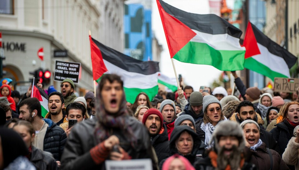 Lørdag ettermiddag holder Palestinakomiteen en ny demonstrasjon for Gaza utenfor Stortinget. Her fra en tidligere demonstrasjon på Karl Johans gate i oktober. Foto: Frederik Ringnes / NTB Lørdag ettermiddag holder Palestinakomiteen en ny demonstrasjon for Gaza utenfor Stortinget. Her fra en tidligere demonstrasjon på Karl Johans gate i oktober. Foto: Frederik Ringnes / NTB