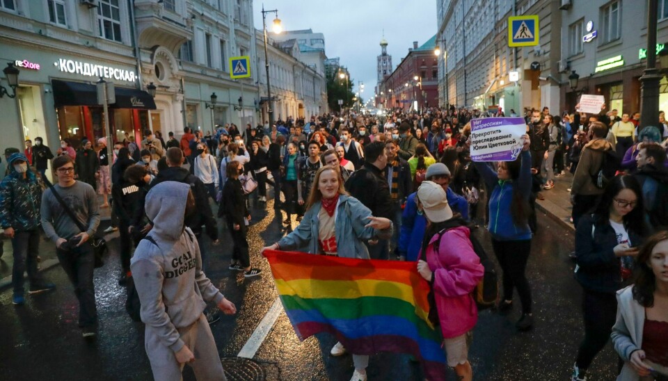 LHBT-aktivister i Moskvas gater i juli 2020. Torsdag vedtok russisk høyesterett at bevegelsen er forbudt. Foto: AP / NTB LHBT-aktivister i Moskvas gater i juli 2020. Torsdag vedtok russisk høyesterett at bevegelsen er forbudt. Foto: AP / NTB