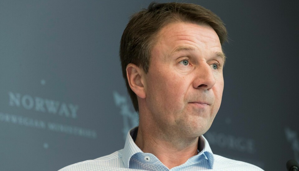Lars Petter Bartnes, leder i Norges, mener vi ikke vet nok om genteknologi til å gjøre endringer i dagens lovverk.
