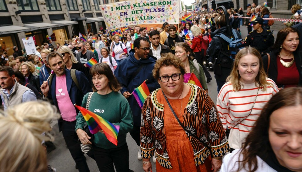 PRIDE: KrF-leder Olaug Bollestad gikk i år i regnbuetog for første gang. Hun hadde opprinnelig ikke tenkt å delta i Pride-paraden, men var blant flere som snudde etter skytingen 25. juni.