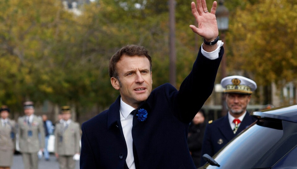 IRAN: Frankrikes president Emmanuel Macron møtte fredag en gruppe iranske dissidenter. Frankrikes president Emmanuel Macron møtte fredag en gruppe iranske dissidenter. Foto: Gonzalo Fuentes / AP / NTB