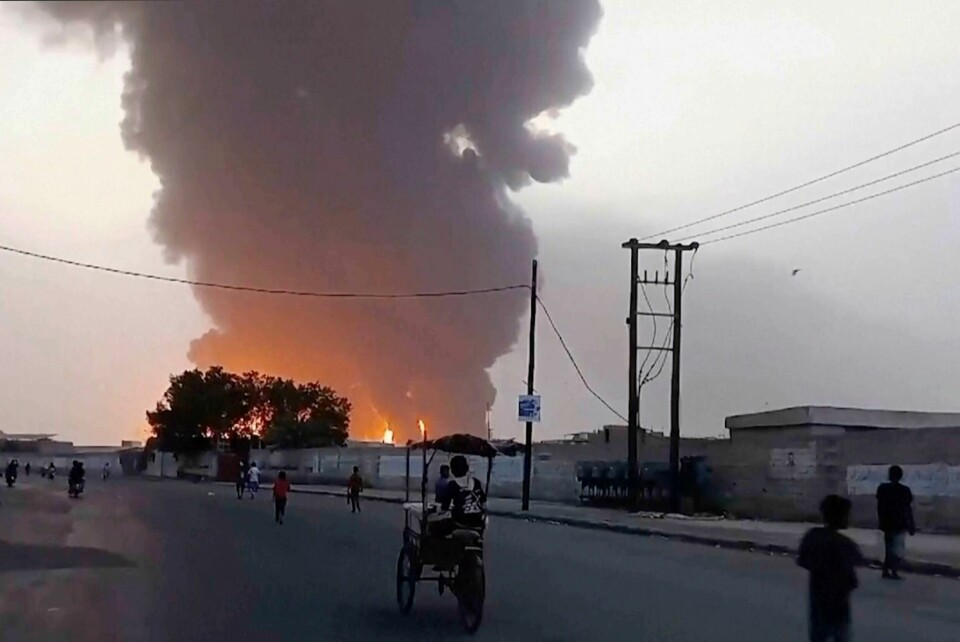 Bildet er tatt 20 juli og viser israelsk angrep på flere Houthi-mål i Jemen. TV-kanalen Al-Masirah siterer helsemyndigheter på at flere er drept og såret. Hvor mange det er snakk om, er ikke kjent. Foto: AP / NTB