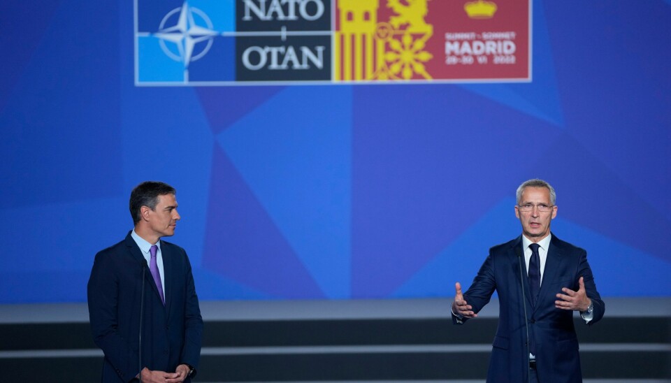 KLIMA: Generalsekretær Jens Stoltenberg la vekt på klimaendringer og sikkerhet da han talte i forkant av Nato-toppmøtet tirsdag. Den spanske statsministeren Pedro Sanchez ønsket velkommen til toppmøtet. Generalsekretær Jens Stoltenberg la vekt på klimaendringer og sikkerhet da han talte i forkant av Nato-toppmøtet tirsdag. Den spanske statsministeren Pedro Sanchez ønsket velkommen til toppmøtet. Foto: Manu Fernandez/AP/ NTB