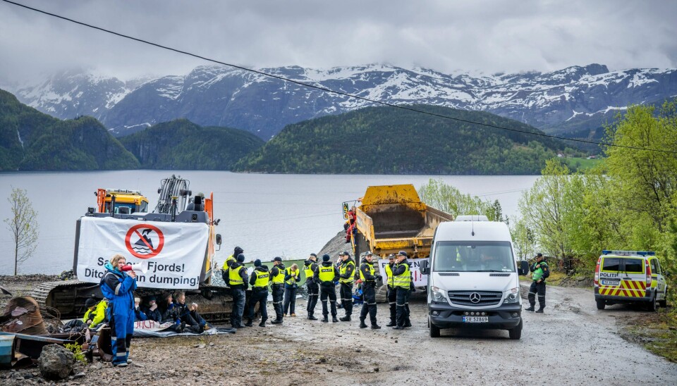 Kampen mot gruvedeponi i Førdefjorden har vart i mange år. Foto: Ole Berg-Rusten / NTB Kampen mot gruvedeponi i Førdefjorden har vart i mange år. Foto: Ole Berg-Rusten / NTB