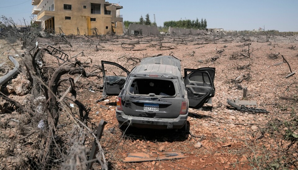 En ødelagt bil på stedet der et israelsk luftangrep rammet i landsbyen Nabi Sheet i Bekaadalen øst i Libanon onsdag. Søndag har Israel gjennomført omfattende angrep mot Hizbollah i landet, som på sin side har skutt hundrevis av droner den andre veien. Foto: Bilal Hussein / AP / NTB En ødelagt bil på stedet der et israelsk luftangrep rammet i landsbyen Nabi Sheet i Bekaadalen øst i Libanon onsdag. Søndag har Israel gjennomført omfattende angrep mot Hizbollah i landet, som på sin side har skutt hundrevis av droner den andre veien. Foto: Bilal Hussein / AP / NTB