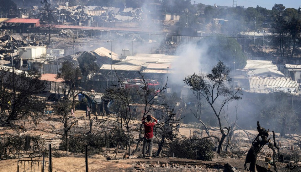Brann ødela store deler av asylleiren Moria på øya Lesvos natt til onsdag.