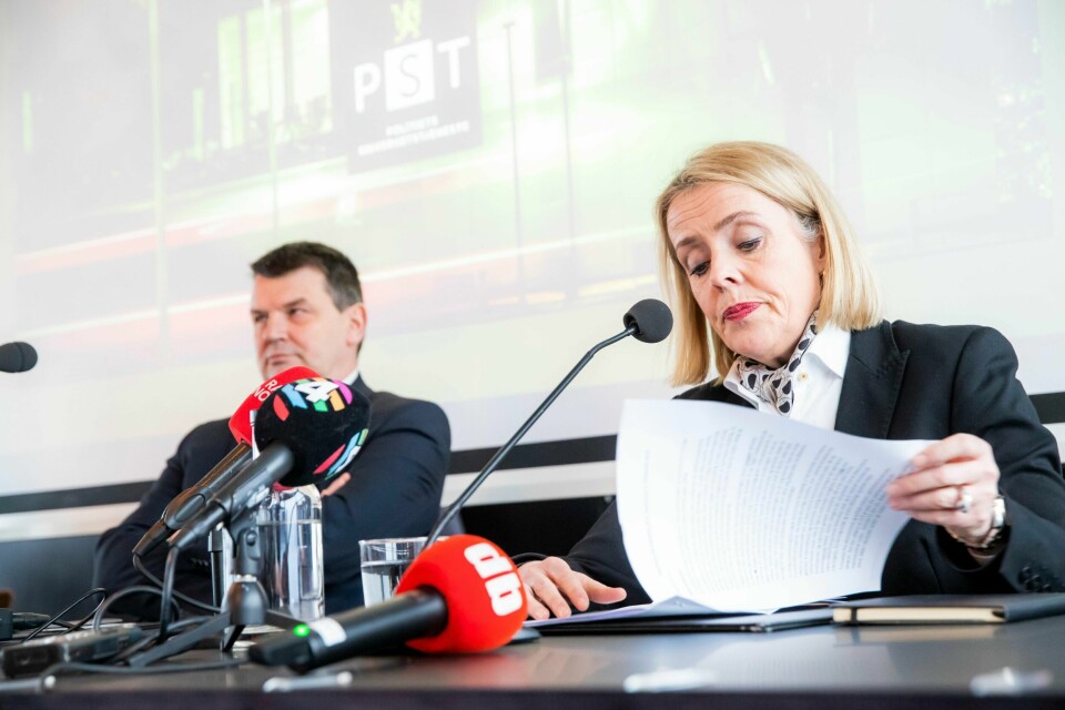 PST-sjef Benedicte Bjørnland og justisminister Tor Mikkel Wara (Frp) legger fram PSTs åpne trusselvurdering på en pressekonferanse på hotellet The Thief på Tjuvholmen i Oslo mandag.