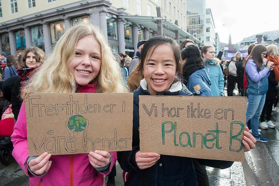 Forrige uke streika barn og unge for en bedre framtid på Torgallmenningen i Bergen. Fredag er det venta at 10.000 barn og unge over hele landet vil delta i skolestreik for klimaet i regi av Natur og Ungdom.
