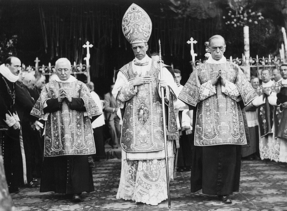 BREV: Pave Pius XII fikk detaljert informasjon om nazistenes massedrap på jøder langt tidligere enn det som har vært kjent, viser brev som er funnet i Vatikanets arkiv. Pave Pius XII fikk detaljert informasjon om nazistenes massedrap på jøder langt tidligere enn det som har vært kjent, viser brev som er funnet i Vatikanets arkiv. Foto: AP / NTB